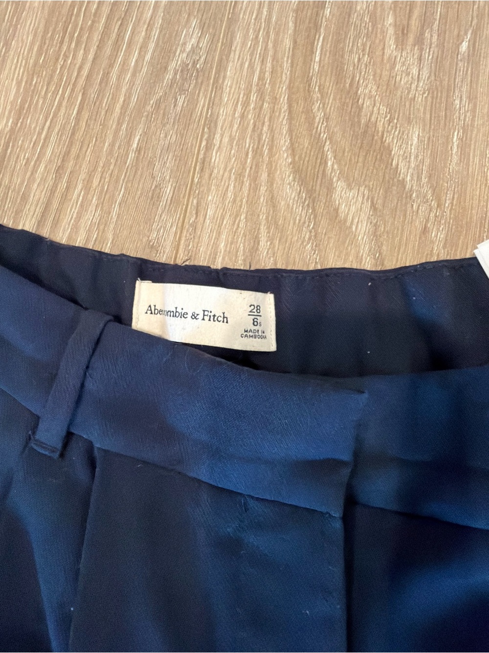 Abercrombie & Fitch Sloan Trouser (Short) - Picture 3 of 6